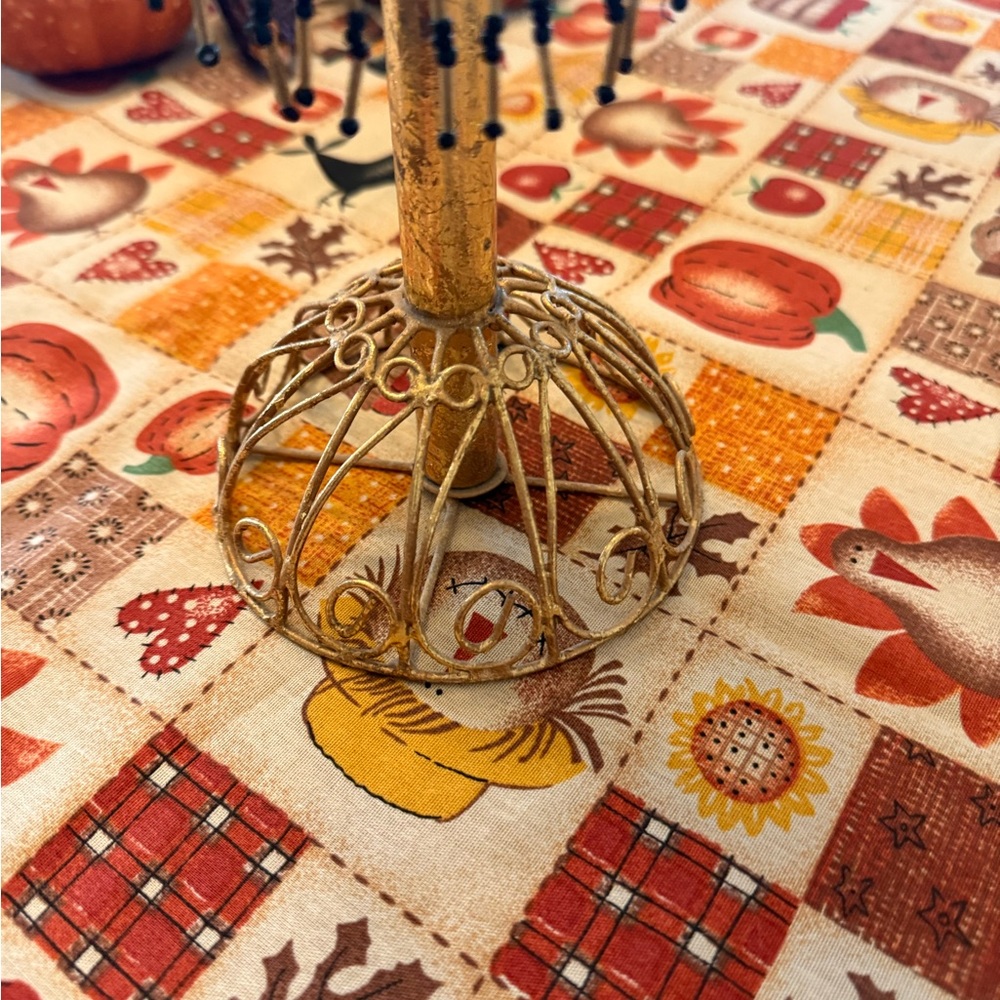 Cute Necklace Holder - Picture 4 of 8